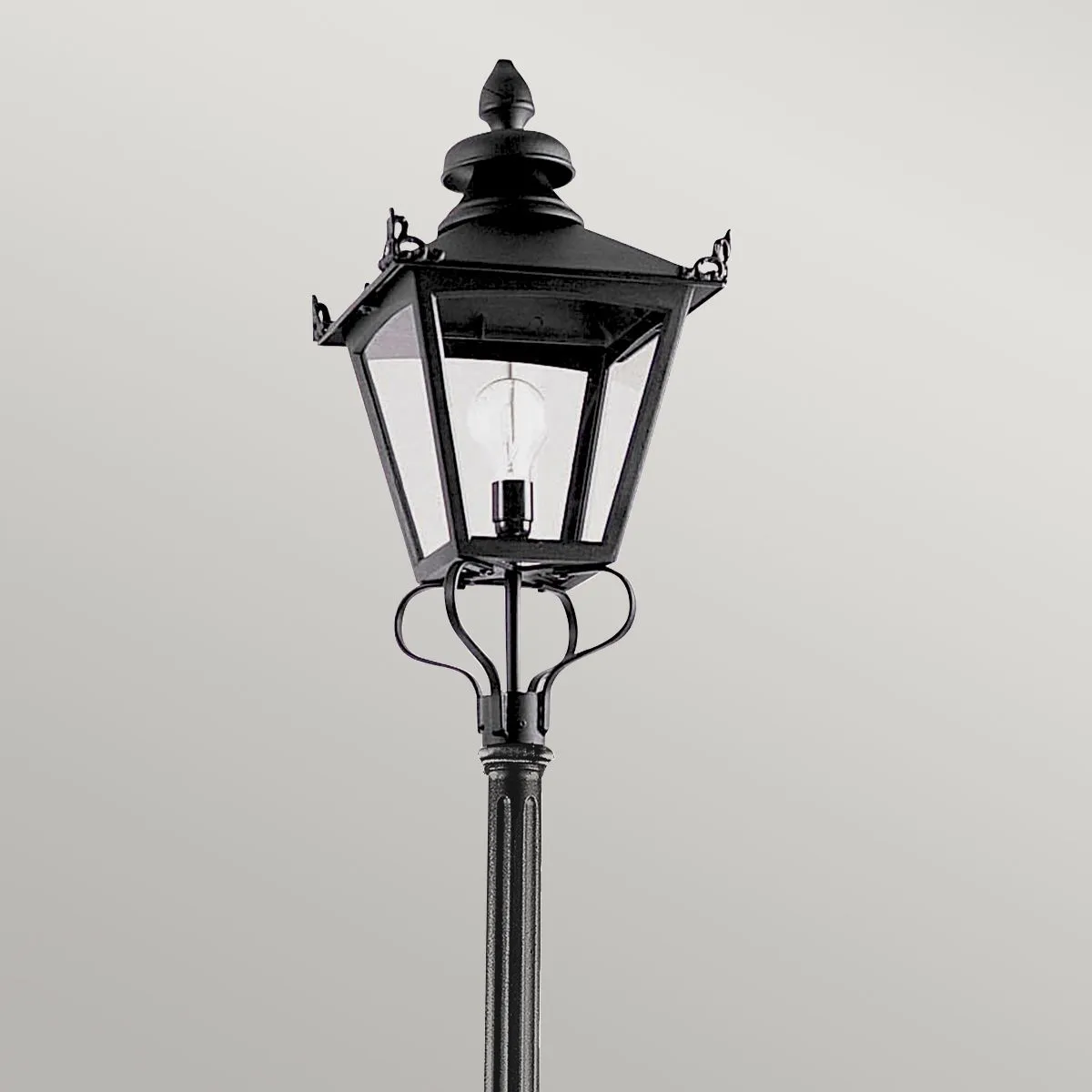 Grampian 1 Light Lamp Post | Black