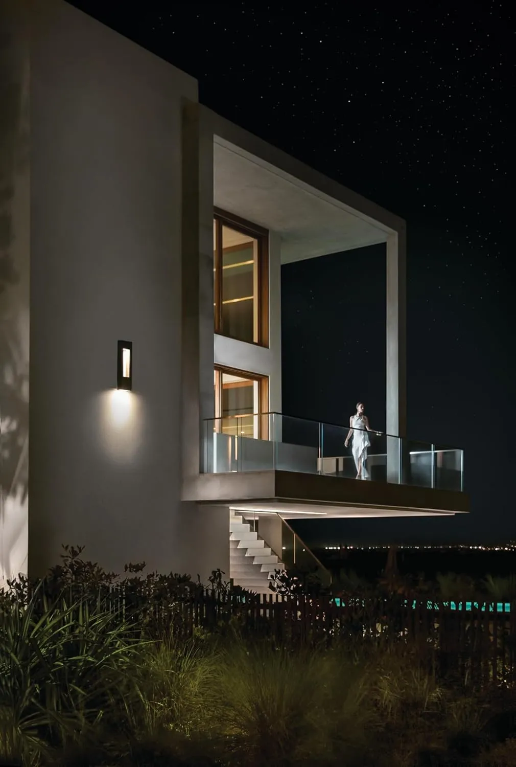 Hinkley Atlantis 1648BZ-LED Medium LED Wall Mount Lantern - Aluminum, Dark Sky Compliant, Integrated LED, 120v, Dimmable - Bronze