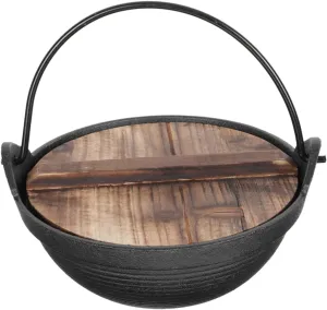 Japanese Style Outdoor Sukiyaki Pot Sturdy Iron Cooking Pot with Lid for Camping and Picnics Versatile for Stewing Hot Pot and Stir Frying