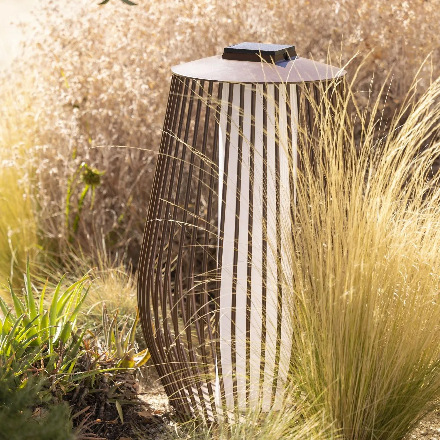Les Jardins Mandaley Solar Lantern