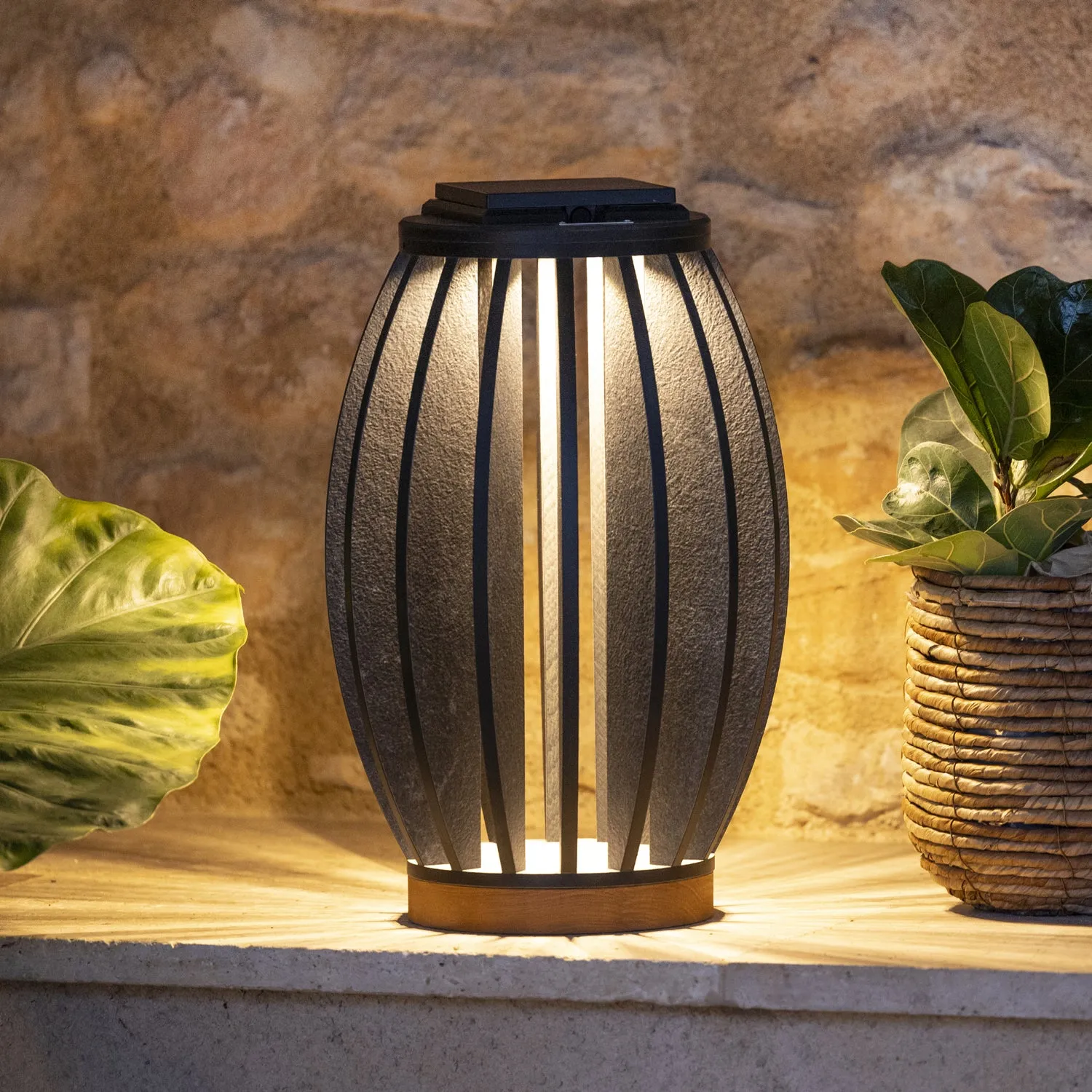 Les Jardins Pastek Solar Lantern