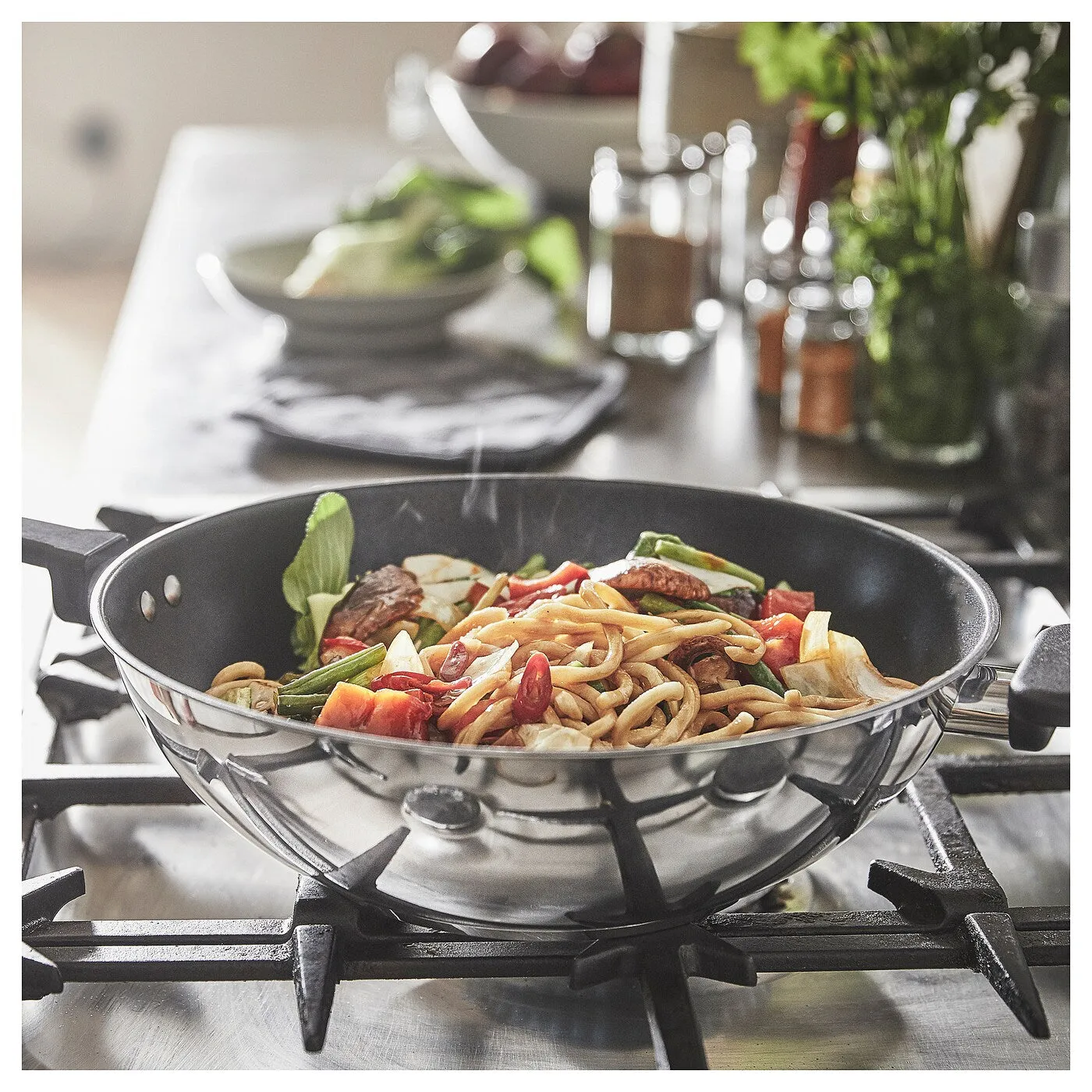 MIDDAGSMAT wok, non-stick coating/stainless steel, 32 cm, 30545226