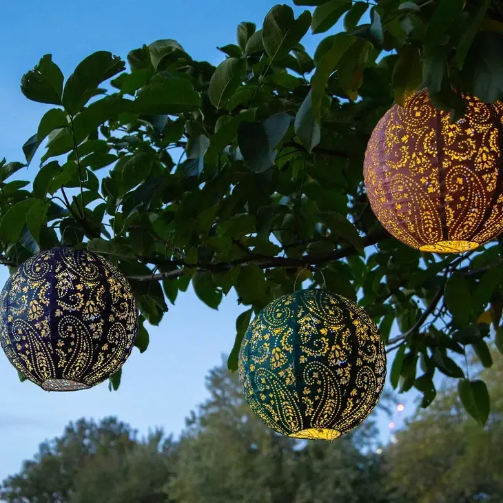 Outdoor Solar Lanterns - 2 Pack