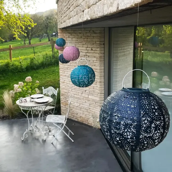 Outdoor Solar Lanterns - 2 Pack