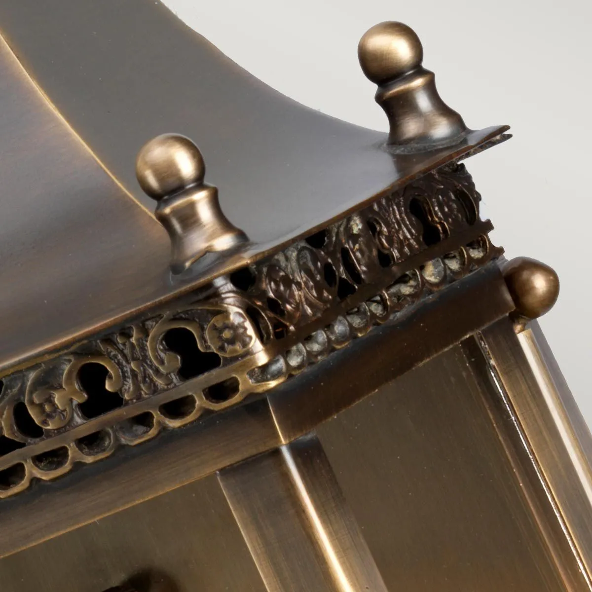 Regents Park 1 Light Wall Lantern - Brass | Aged Brass