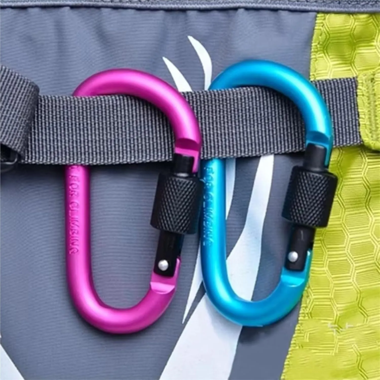 Snaps 2Pcs Carabiner Climbing Travel Kit Camping Equipment Alloy Aluminum Survival Gear Clamb Mountaineering Hook Outdoor Carabiner for Keychains, Fishing and Outdoor Activitie