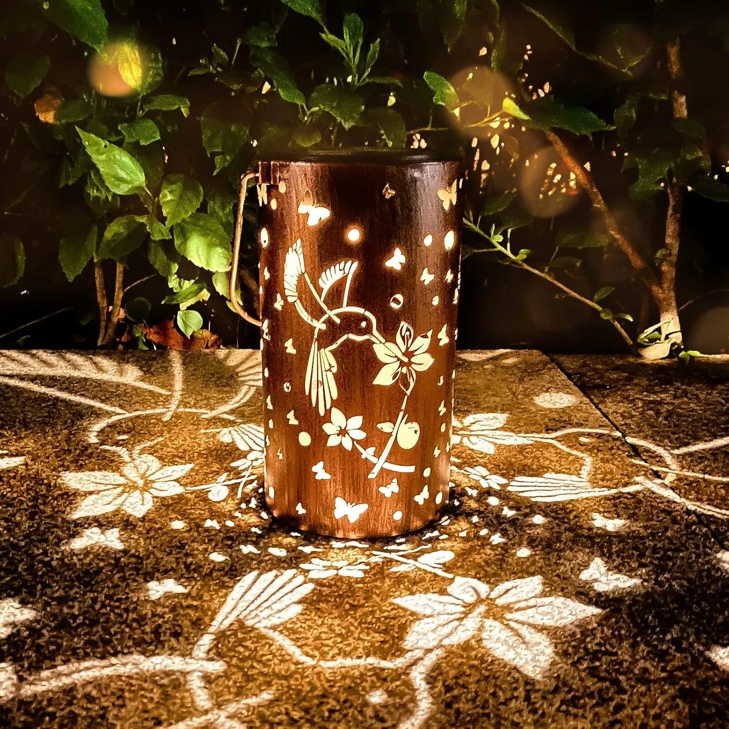 Solar Lantern Outdoor Lights Hanging Waterproof Lantern Hollow Metal Solar Lights for Garden Patio Porch Fence Decor